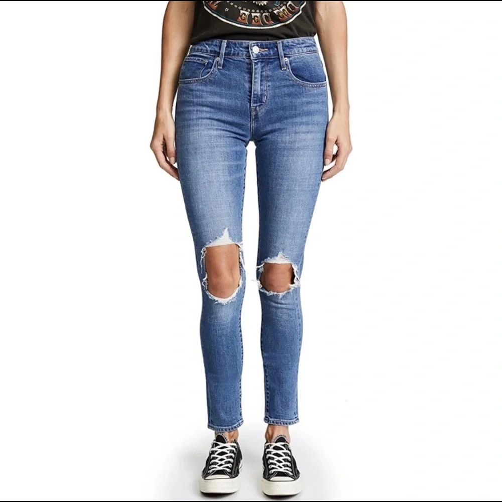 Levi’s 721 high rise skinny jeans ripped knees in medium wash size 26 - Picture 13 of 13